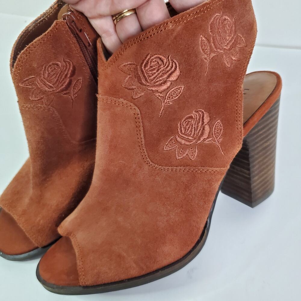 Lucky Brand Women's S 9M Listana Suede Embroidered Peep Toe Burnt Orange Booties - Picture 6 of 13